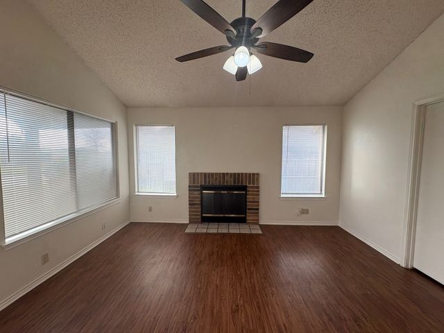 5930 Timbercrest Drive, Arlington, TX 76017