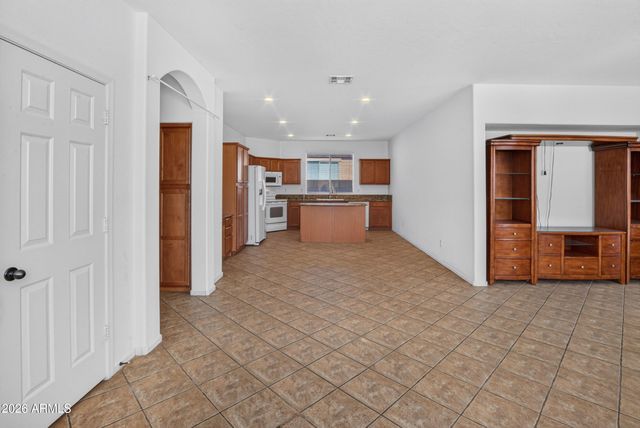 18425 W LA MIRADA Drive, Goodyear, AZ 85338