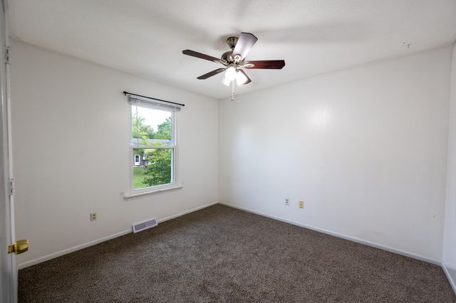 1812 E RIVIERA DR, Columbia, MO 65202