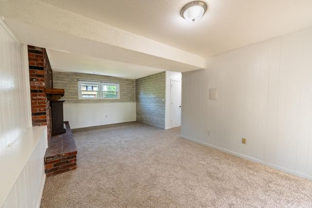 1812 E RIVIERA DR, Columbia, MO 65202