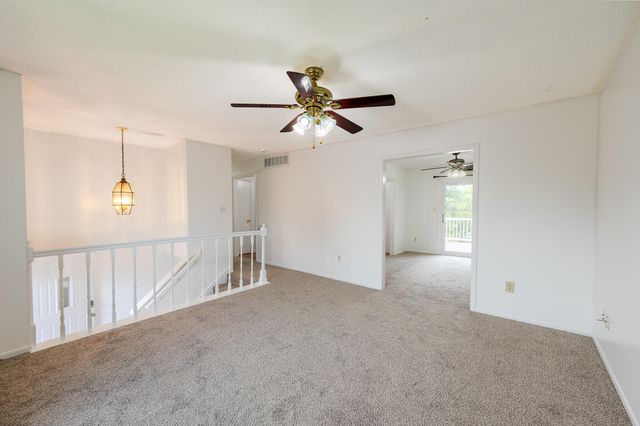 1812 E RIVIERA DR, Columbia, MO 65202