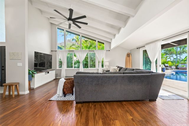 1255 Mokuhano Street, Honolulu, HI 96825
