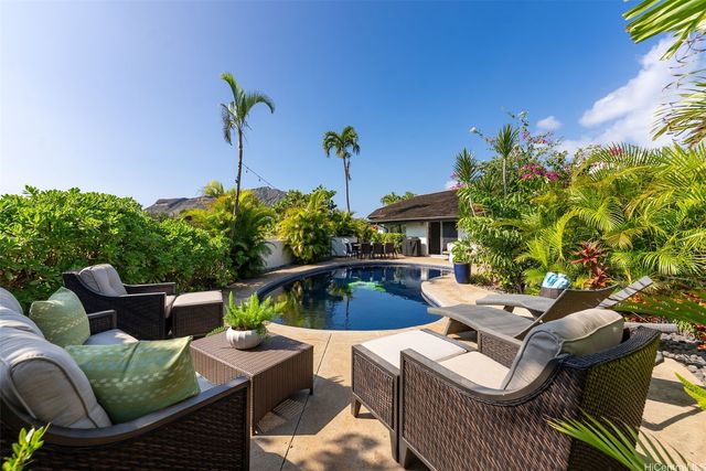 1255 Mokuhano Street, Honolulu, HI 96825