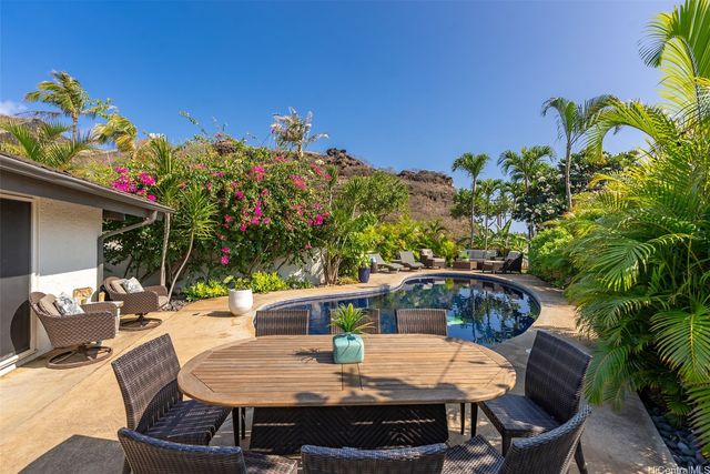 1255 Mokuhano Street, Honolulu, HI 96825