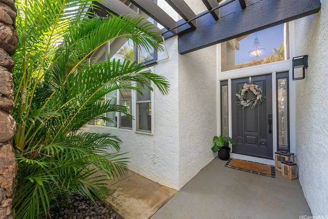 1255 Mokuhano Street, Honolulu, HI 96825