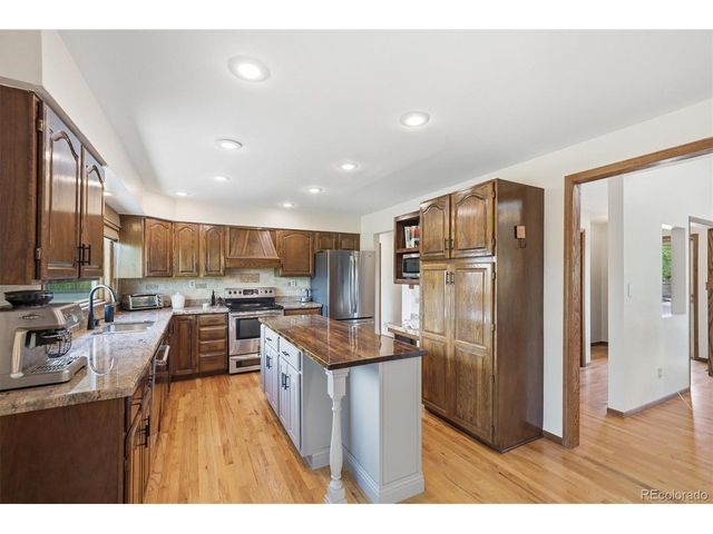 7731 S Estes St, Littleton, CO 80128