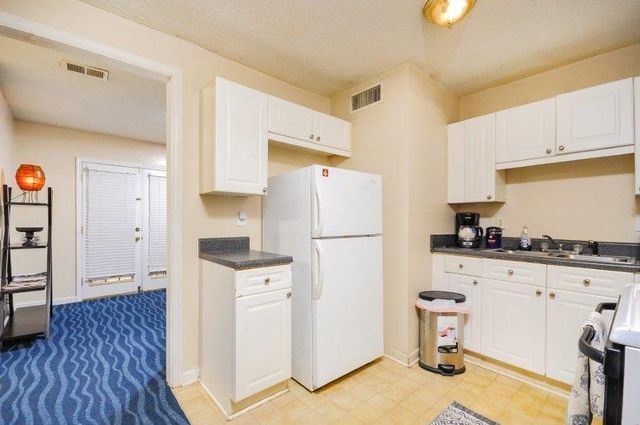 3595 Woodbriar Circle 1D, Tucker, GA 30084