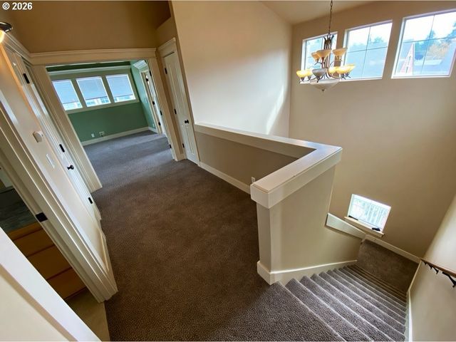 882 JACKIES Ln, Eugene, OR 97404