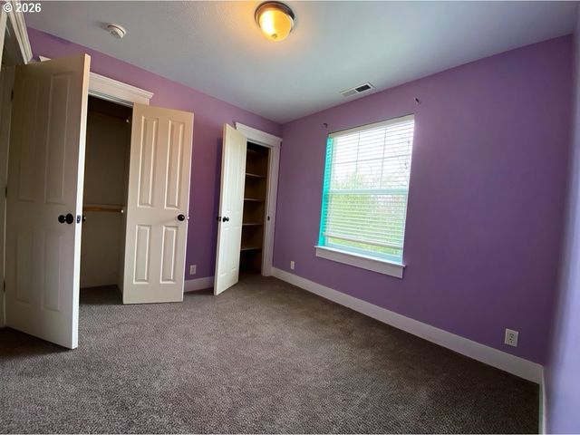 882 JACKIES Ln, Eugene, OR 97404