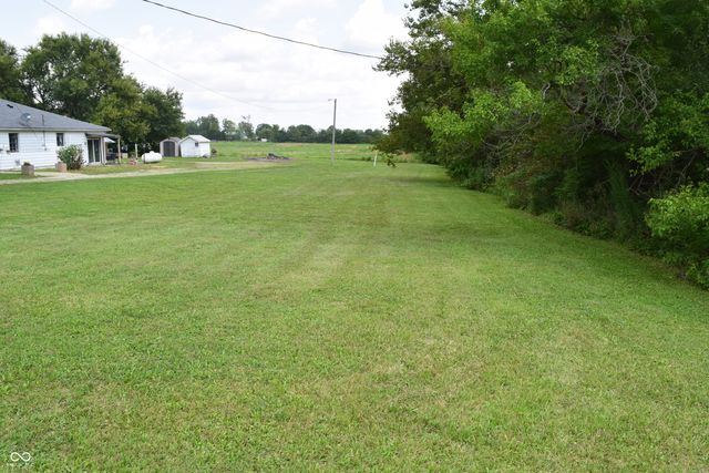 1667 S County Road 150 E, Danville, IN 46122
