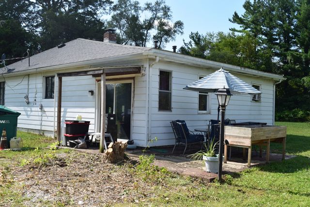 1667 S County Road 150 E, Danville, IN 46122