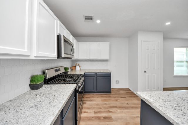 15922 Arapaho Bend Lane, Cypress, TX 77429