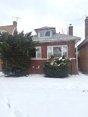 8352 S Phillips Avenue, Chicago, IL 60617