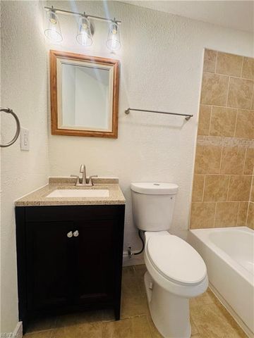 3760 Larkin ST, Norfolk, VA 23513