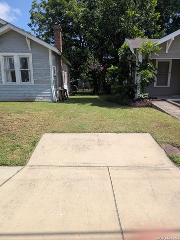 914 E GRAYSON ST, San Antonio, TX 78208