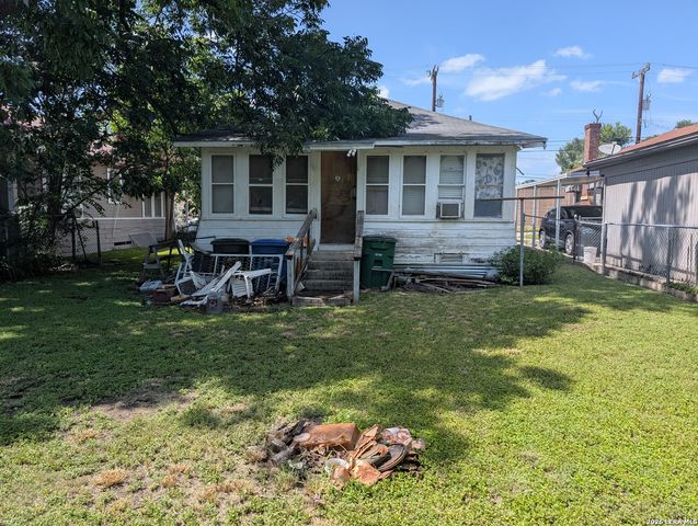 914 E GRAYSON ST, San Antonio, TX 78208