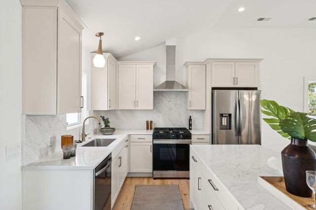 679 Kent Street, Mount Pleasant, SC 29464