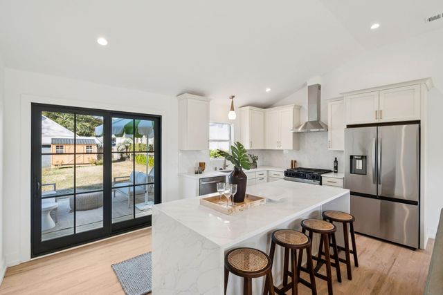 679 Kent Street, Mount Pleasant, SC 29464