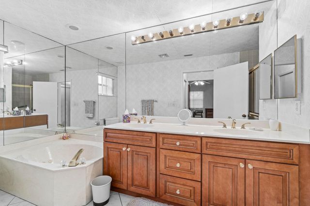 7550 Diamond Pointe Circle N, Delray Beach, FL 33446