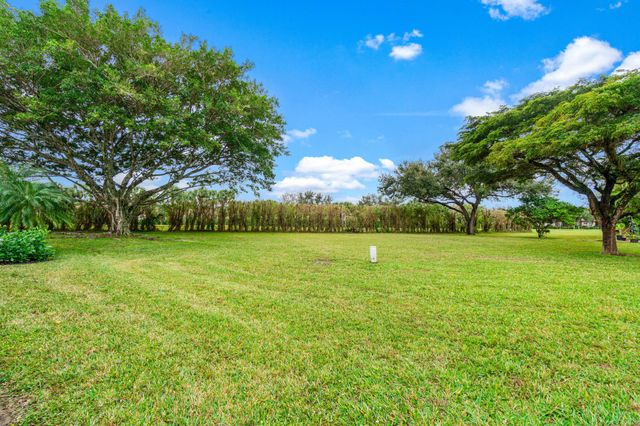 7550 Diamond Pointe Circle N, Delray Beach, FL 33446