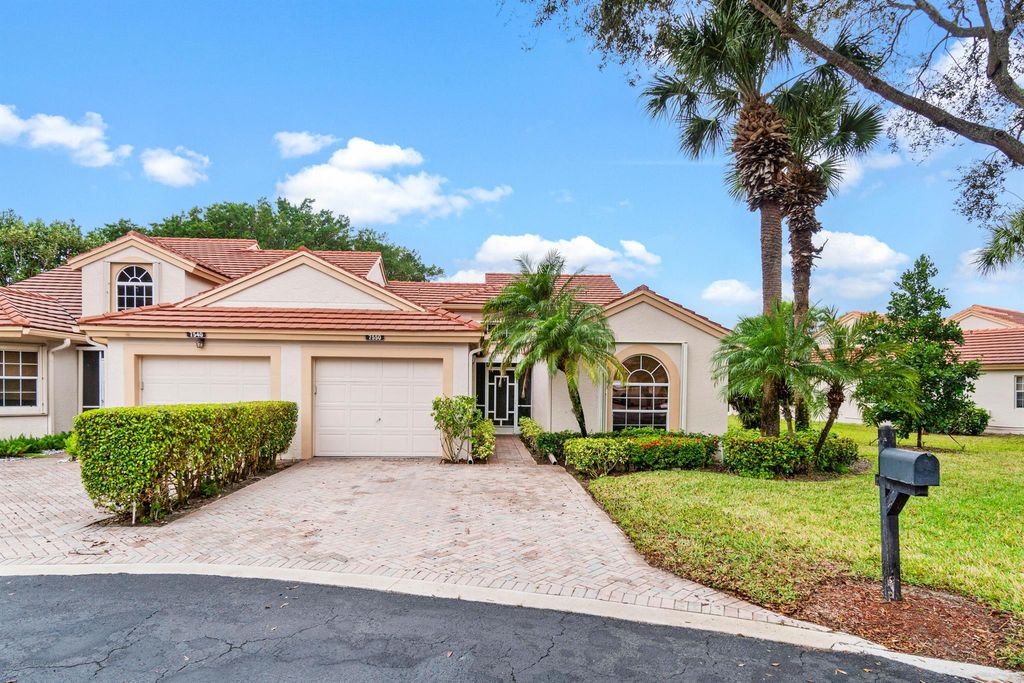 7550 Diamond Pointe Circle N, Delray Beach, FL 33446