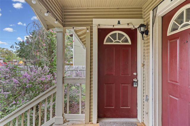 1307 Concho ST A, Austin, TX 78702