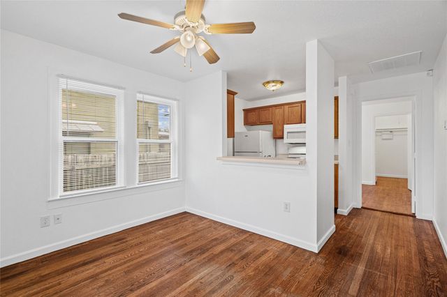 1307 Concho ST A, Austin, TX 78702
