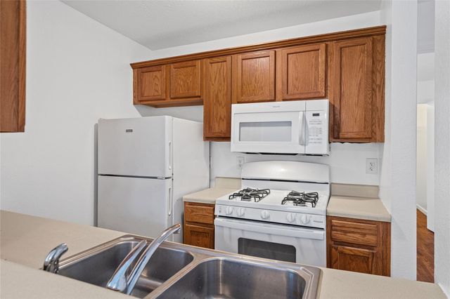 1307 Concho ST A, Austin, TX 78702