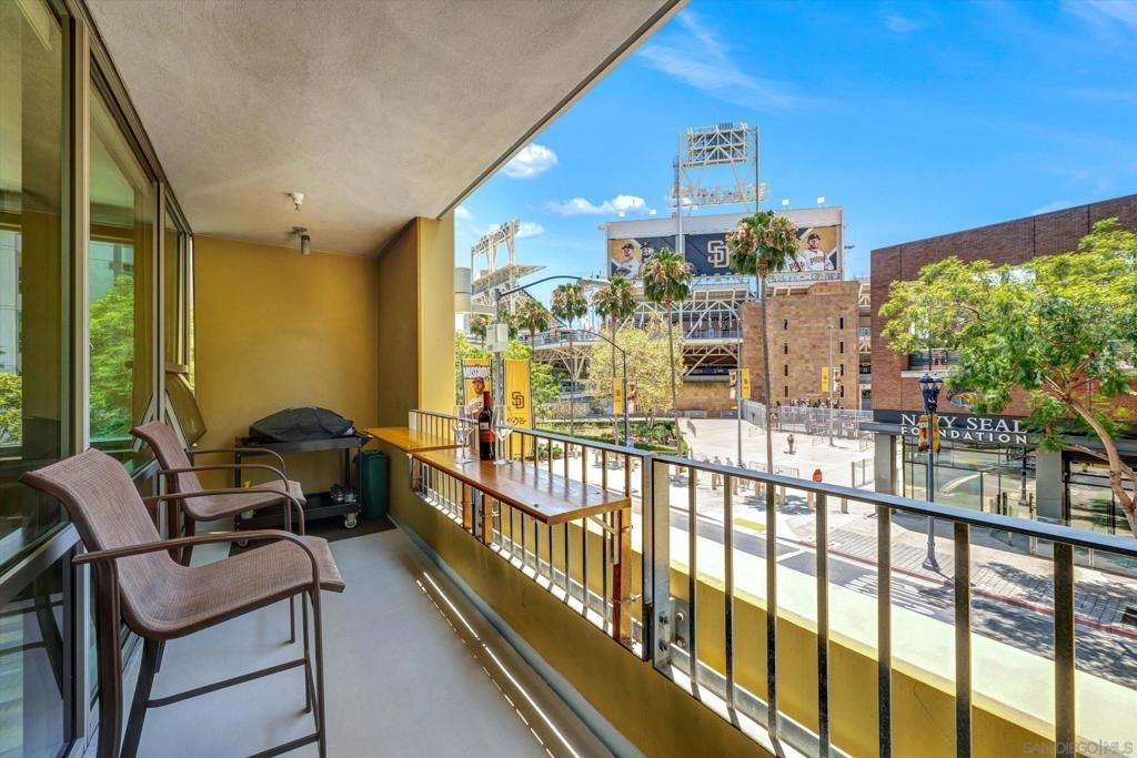 321 10Th Ave 212, San Diego, CA 92101 — photo 2
