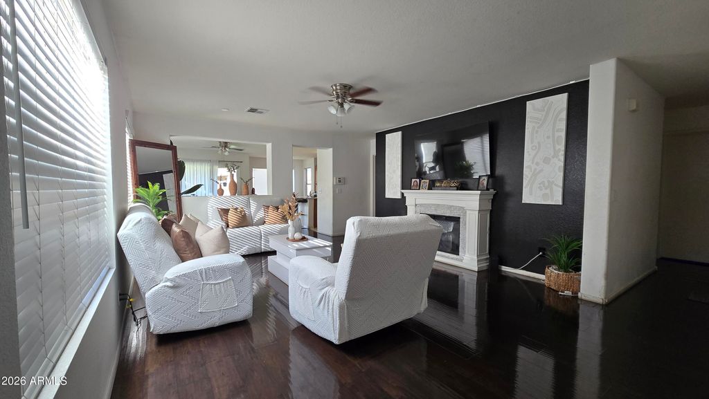 4134 W CACTUS WREN Drive, Phoenix, AZ 85051 — photo 2