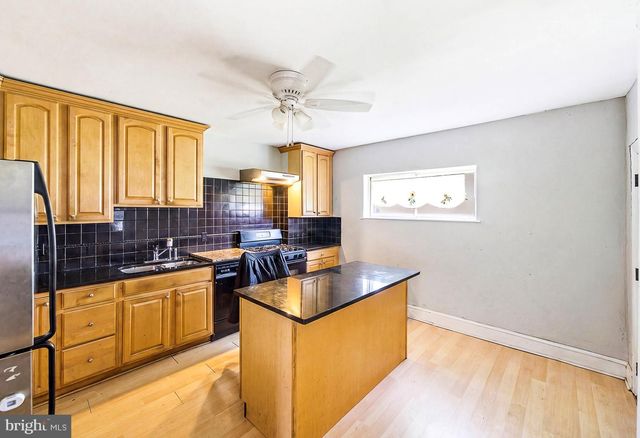 241 CHESTNUT ST, Norristown, PA 19401