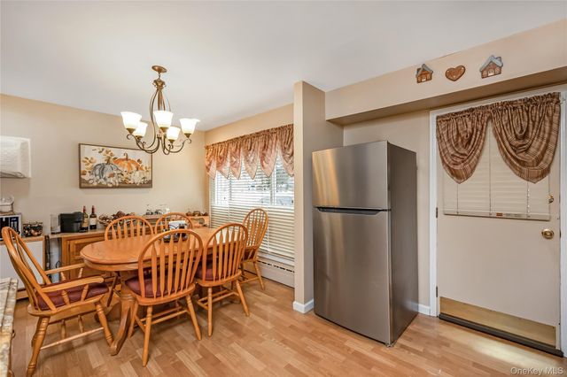 75 N Sloan Drive N, Valley Stream, NY 11580