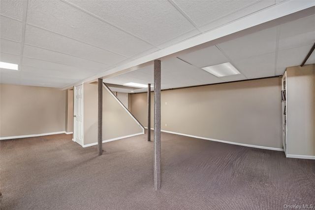 75 N Sloan Drive N, Valley Stream, NY 11580