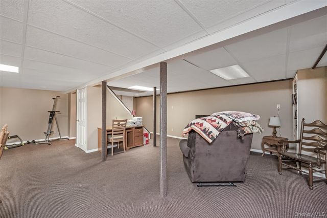 75 N Sloan Drive N, Valley Stream, NY 11580