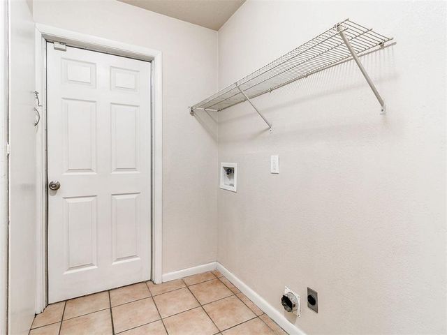 8420 N Harvey Place, Oklahoma City, OK 73114