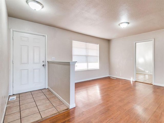 8420 N Harvey Place, Oklahoma City, OK 73114