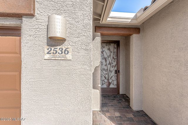 2536 W Dome Rock Drive, Green Valley, AZ 85622