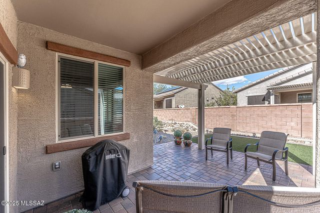 2536 W Dome Rock Drive, Green Valley, AZ 85622