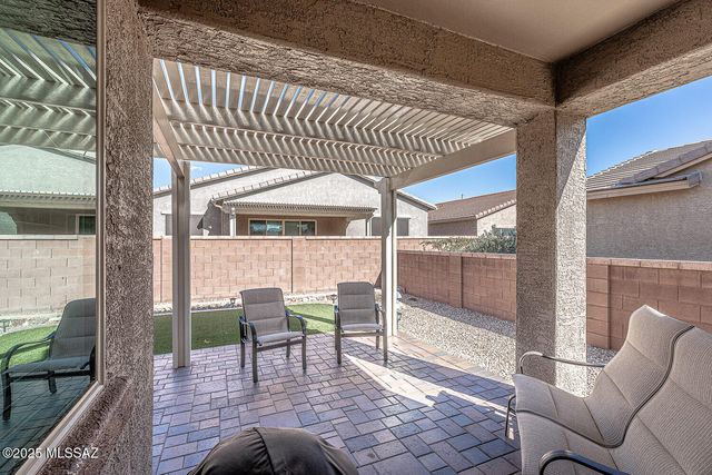 2536 W Dome Rock Drive, Green Valley, AZ 85622