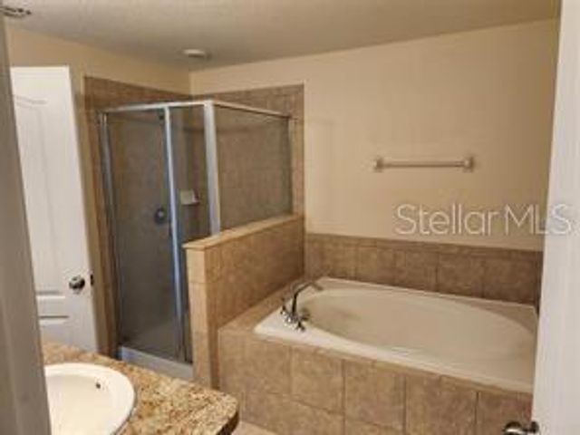 3562 RODRICK CIRCLE, Orlando, FL 32824