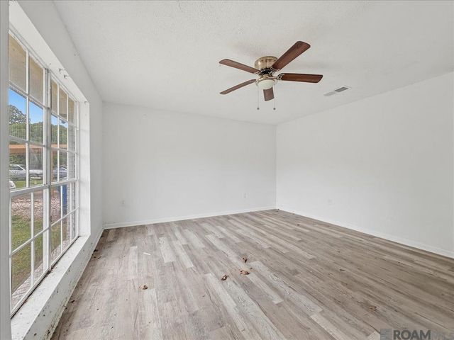 1132 Oregon Ave, Port Allen, LA 70767