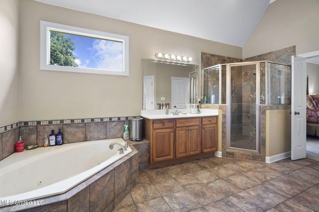 2830 S Manning Circle, Nesbit, MS 38651
