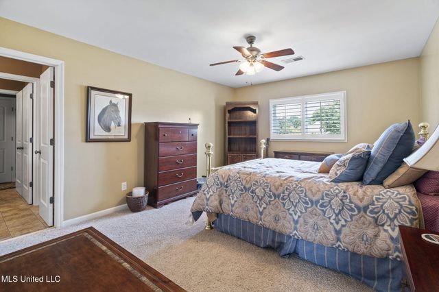 2830 S Manning Circle, Nesbit, MS 38651