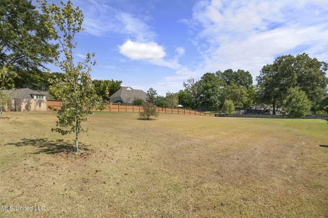 2830 S Manning Circle, Nesbit, MS 38651