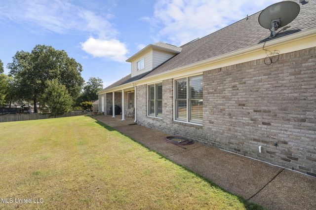 2830 S Manning Circle, Nesbit, MS 38651