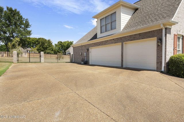 2830 S Manning Circle, Nesbit, MS 38651