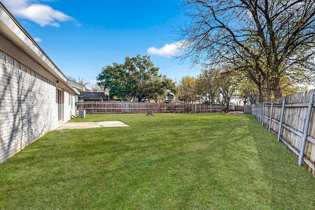 5808 Hanson Drive, Watauga, TX 76148