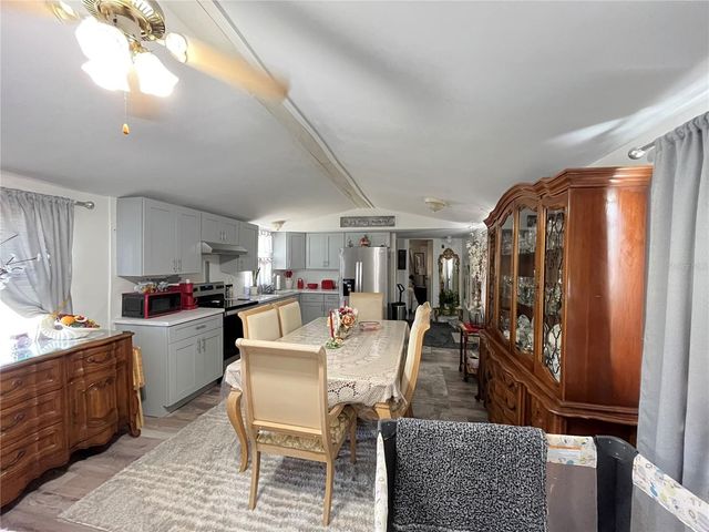 16021 SE 170TH AVENUE, Weirsdale, FL 32195