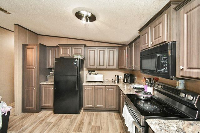 93 Road 5101, Cleveland, TX 77327