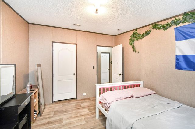 93 Road 5101, Cleveland, TX 77327
